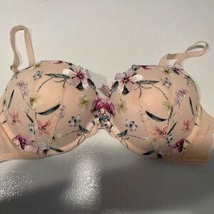 Victoria’s Secret Dream Angels Embroidered Push-Up Bra